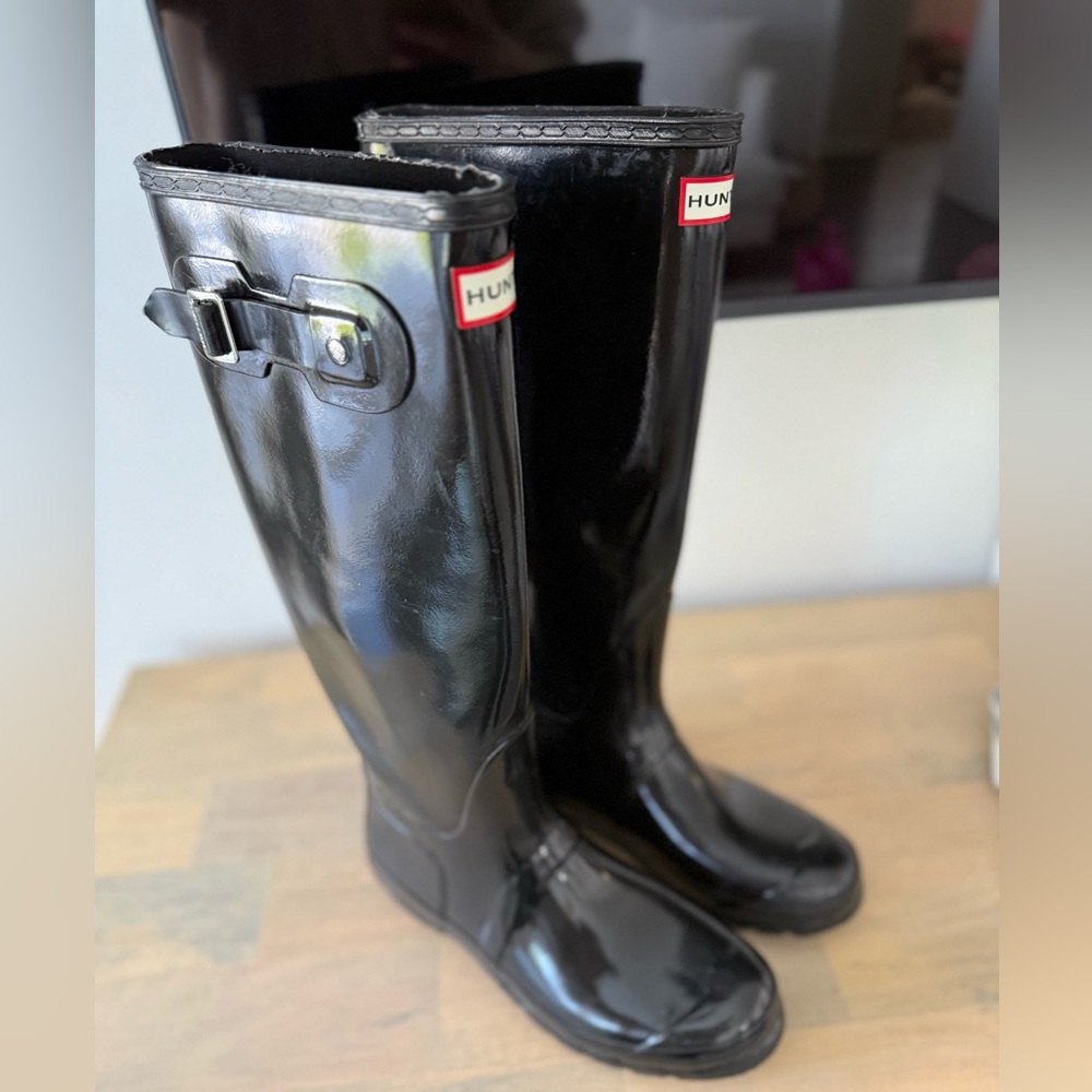 Black hunter rain boots
